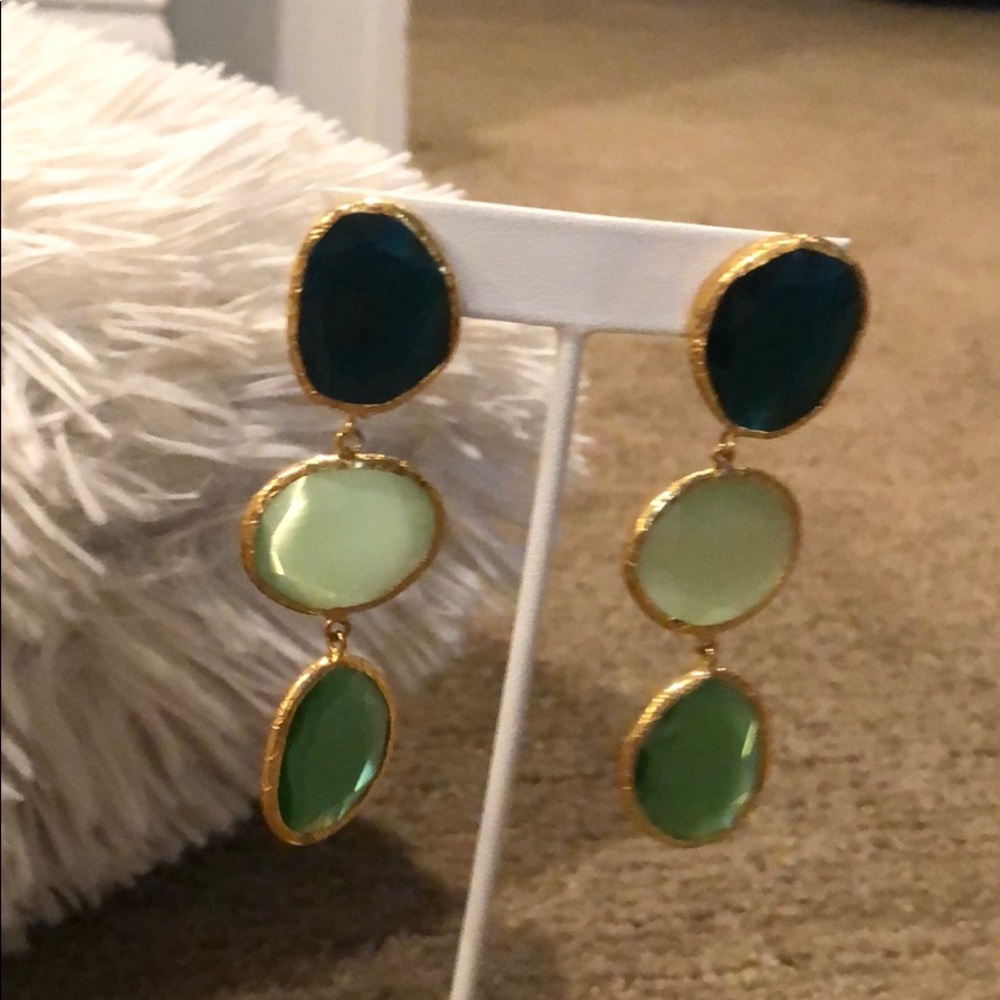 Green stone earring - Picture 3 of 3